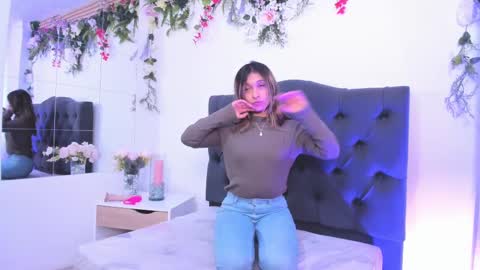 Snapshot of beccamilanni chatting on 18, 2, 2025 beccamilanni online show from 18, 2, 2025