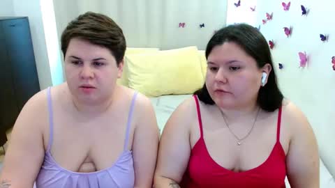 Snapshot of beckyandellen chatting on 26, 9, 2025 BeckyAndEllen online show from 26, 9, 2025