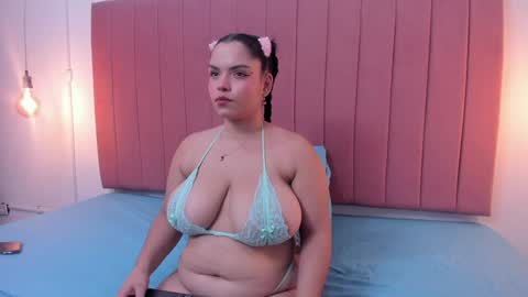 Snapshot of beckybeaumont chatting on 19, 12, 2024 BEKY online show from 19, 12, 2024