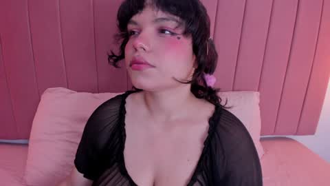 Snapshot of beckybeaumont chatting on 29, 12, 2024 BEKY online show from 29, 12, 2024