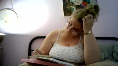 Snapshot of bedbandits chatting on 2, 10, 2025 Bedbandits69 online show from 2, 10, 2025