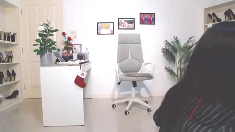 Snapshot of beebeethai chatting on 14, 1, 2025 Bee if you ever see the girl who can take 12 inch all the way inside the ass try me online show from 14, 1, 2025