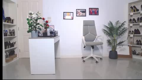 Snapshot of beebeethai chatting on 4, 3, 2025 Bee if you ever see the girl who can take 12 inch all the way inside the ass try me online show from 4, 3, 2025