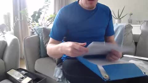 beejee88 online show from 12, 4, 2026