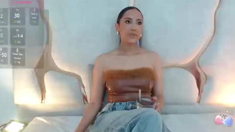 Snapshot of beella_tay1 chatting on 23, 9, 2025 BELLA online show from 23, 9, 2025