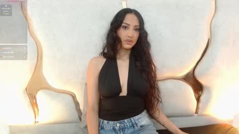 Snapshot of beella_tay1 chatting on 25, 9, 2025 BELLA online show from 25, 9, 2025