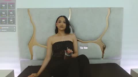 Snapshot of beella_tay1 chatting on 6, 10, 2025 BELLA online show from 6, 10, 2025