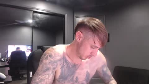 Snapshot of beelzebubxo chatting on 18, 6, 2026 beelzebubxo online show from 18, 6, 2026