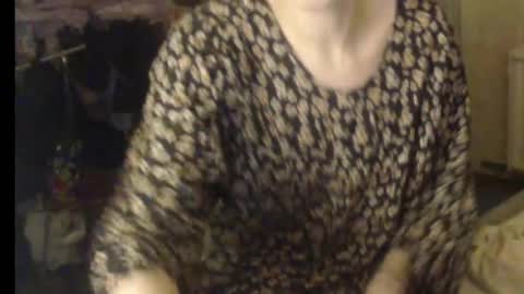 Snapshot of beettydream chatting on 6, 11, 2025 BeettyDream online show from 6, 11, 2025