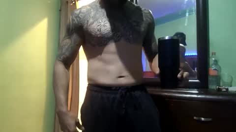 Snapshot of beibyleon69 chatting on 1, 1, 2025 beibyleon69 online show from 1, 1, 2025