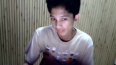 Snapshot of bejjs_08 chatting on 4, 12, 2025 brandonjames online show from 4, 12, 2025