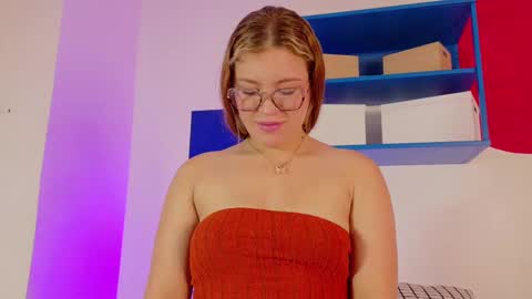 Snapshot of belamiller chatting on 18, 11, 2025 BELA online show from 18, 11, 2025