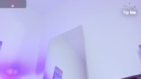 Snapshot of bell_popper chatting on 8, 11, 2025 bell_popper online show from 8, 11, 2025