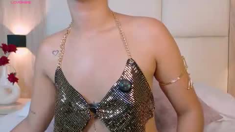 Snapshot of bella1207 chatting on 18, 7, 2026 Bella cam online show from 18, 7, 2026