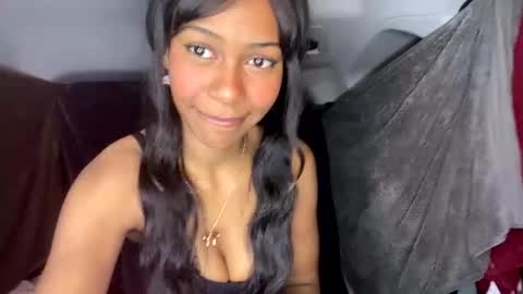 Snapshot of bella19sua chatting on 23, 11, 2025 bella19sua online show from 23, 11, 2025