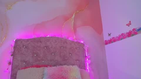 Snapshot of bella__sweets chatting on 13, 2, 2025 Melanie online show from 13, 2, 2025