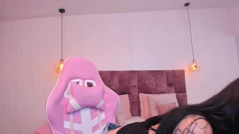 Snapshot of bella_clarck chatting on 31, 10, 2025 BELLA CLARCK online show from 31, 10, 2025