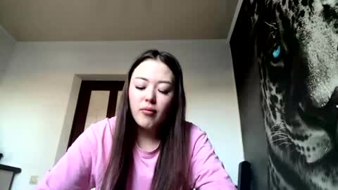 Hanna here Welcome  online show from 5, 4, 2026