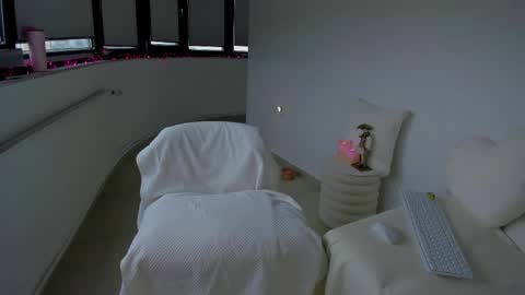 Anna  online show from 29, 3, 2026