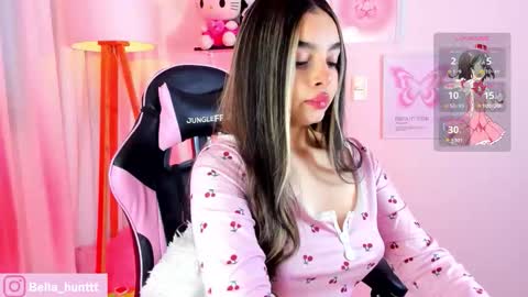 Snapshot of bella_hunteer chatting on 2, 12, 2025 bella igbella hunttt online show from 2, 12, 2025