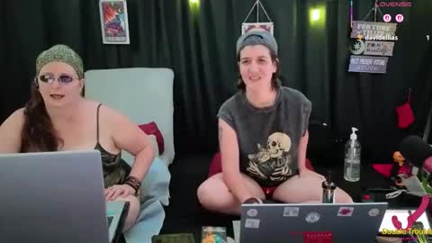 Snapshot of bella_james_1988 chatting on 27, 11, 2025 Bella James online show from 27, 11, 2025