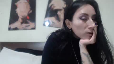 bella_luna34 online show from 24, 4, 2026