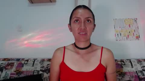 Snapshot of bella_marlowe chatting on 4, 12, 2025 Bella Marlowe online show from 4, 12, 2025