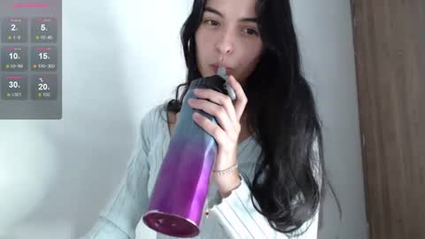 Snapshot of bella_musee chatting on 20, 12, 2024 online show from 20, 12, 2024