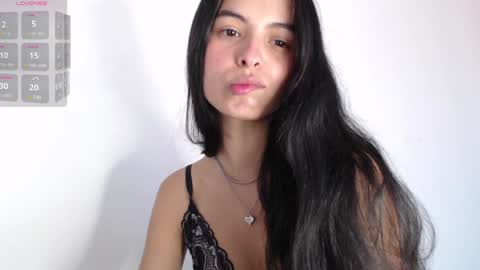 Snapshot of bella_musee chatting on 29, 1, 2025 online show from 29, 1, 2025