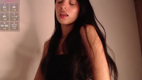 Snapshot of bella_musee chatting on 4, 2, 2025 online show from 4, 2, 2025