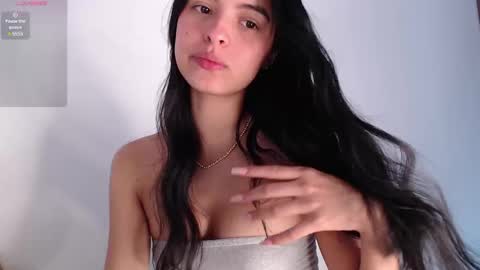 Snapshot of bella_musee chatting on 21, 2, 2025 online show from 21, 2, 2025