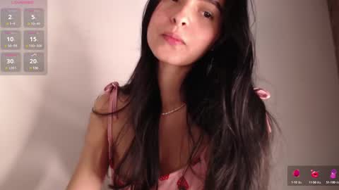 Snapshot of bella_musee chatting on 1, 3, 2025 online show from 1, 3, 2025