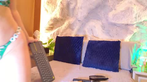 Snapshot of bella_mush chatting on 4, 5, 2026 BELLA online show from 4, 5, 2026