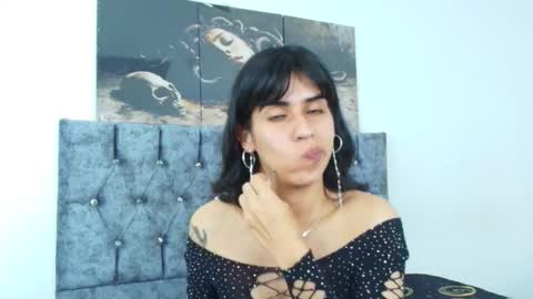 Bella online show from 1, 10, 2025