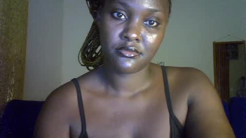 Snapshot of bella_reina chatting on 10, 7, 2026 bella_reina online show from 10, 7, 2026