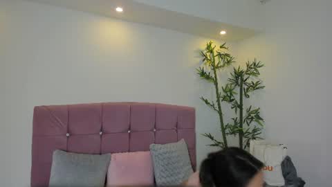 Snapshot of bella_sumers chatting on 18, 7, 2026 Bella online show from 18, 7, 2026