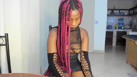 Bella sweetpea online show from 4, 2, 2025