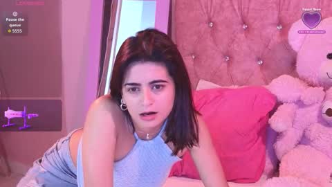 bella_thixx online show from 25, 10, 2025