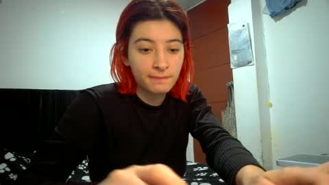 Snapshot of bella_thorne1999 chatting on 13, 6, 2026 bella_thorne1999 online show from 13, 6, 2026