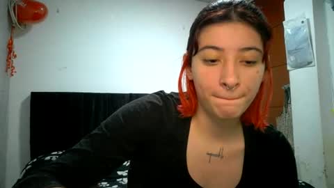 Snapshot of bella_thorne1999 chatting on 16, 6, 2026 bella_thorne1999 online show from 16, 6, 2026
