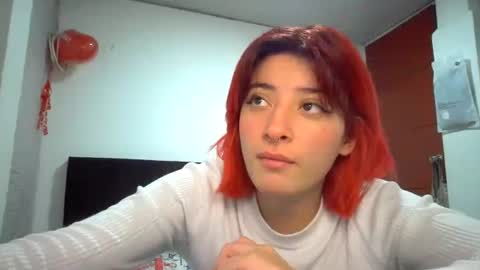 Snapshot of bella_thorne1999 chatting on 18, 6, 2026 bella_thorne1999 online show from 18, 6, 2026