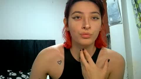 bella_thorne1999 online show from 23, 6, 2026