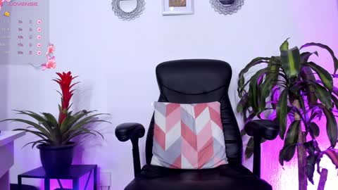 Bella online show from 25, 1, 2025