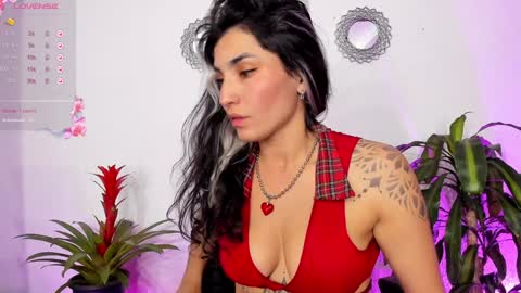 Bella online show from 30, 1, 2025