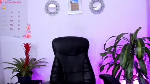 Bella online show from 8, 2, 2025