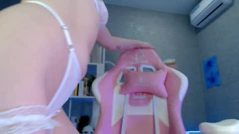 Snapshot of bella_torress chatting on 26, 10, 2025 Bella Torress online show from 26, 10, 2025