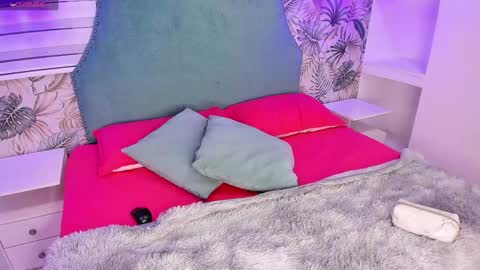 Snapshot of bellaa_becca chatting on 21, 12, 2024 Bella Becca online show from 21, 12, 2024