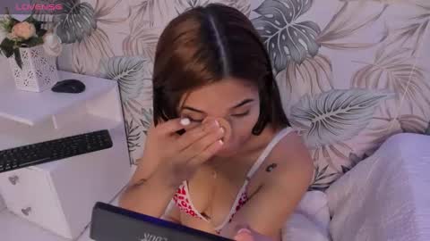 Snapshot of bellaa_becca chatting on 28, 1, 2025 Bella Becca online show from 28, 1, 2025