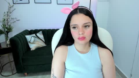  Bella Hadid  online show from 11, 1, 2025