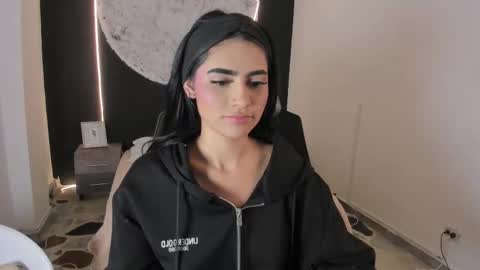 Snapshot of bellaastorm chatting on 18, 10, 2025 bellaastorm online show from 18, 10, 2025